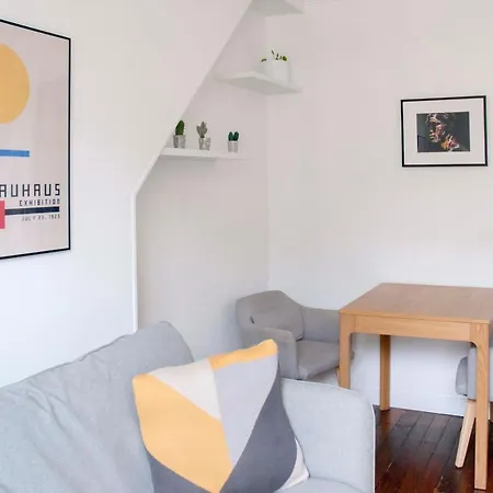 Apartment Nice Apt With Balcony In Parmentier Paris
