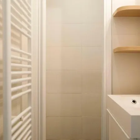 Apartment Nice Apt With Balcony In Parmentier Paris