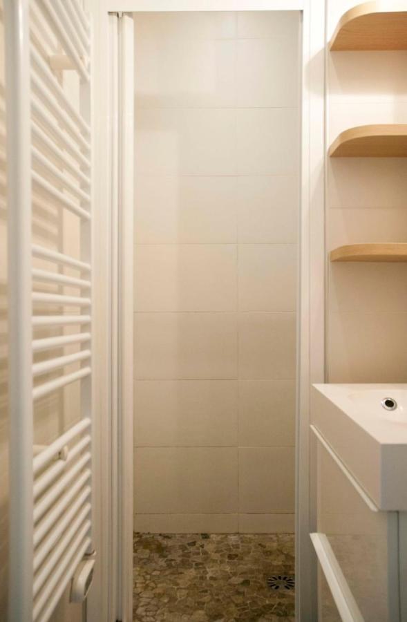 Apartment Nice Apt With Balcony In Parmentier Paris